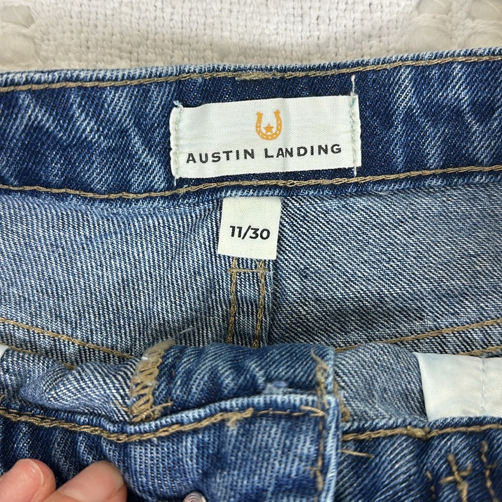 NET Austin‎ Landing Double Silver Buckle Western Denim Shorts Size 11 - Picture 4 of 6